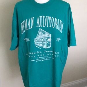 Ryman Auditorium  tee size L preowned never worn excellent condition
